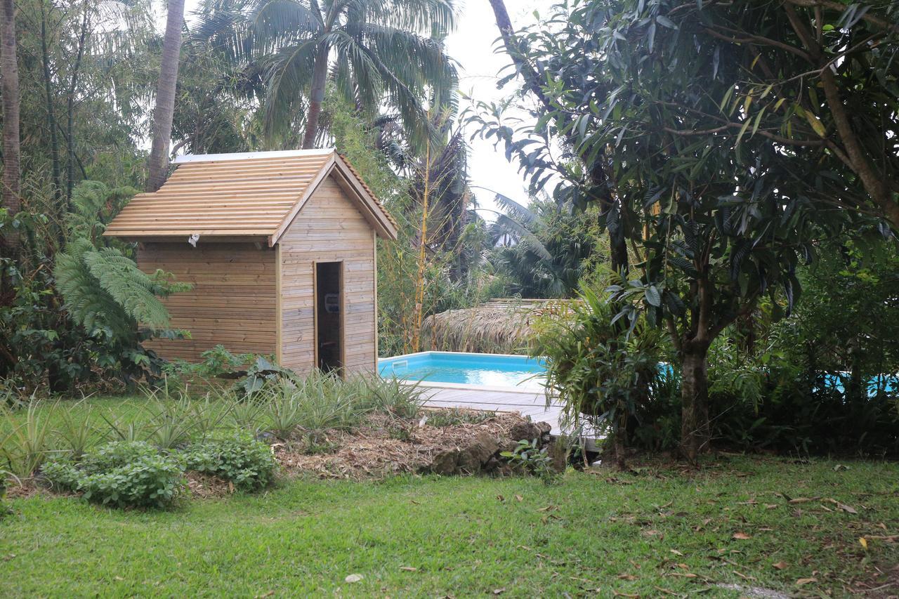 Poivre Et Citronnelle Acomodação com café da manhã Saint-André Exterior foto